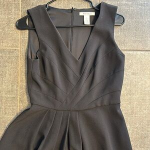 White House Black Market Dress Size 4 black cocktail sleeveless